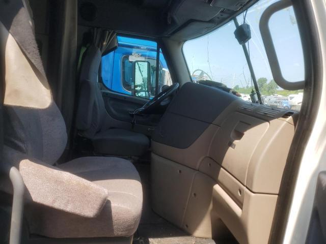 2016 Freigliner 2016 Freightliner Cascadia 125 Semi Truck