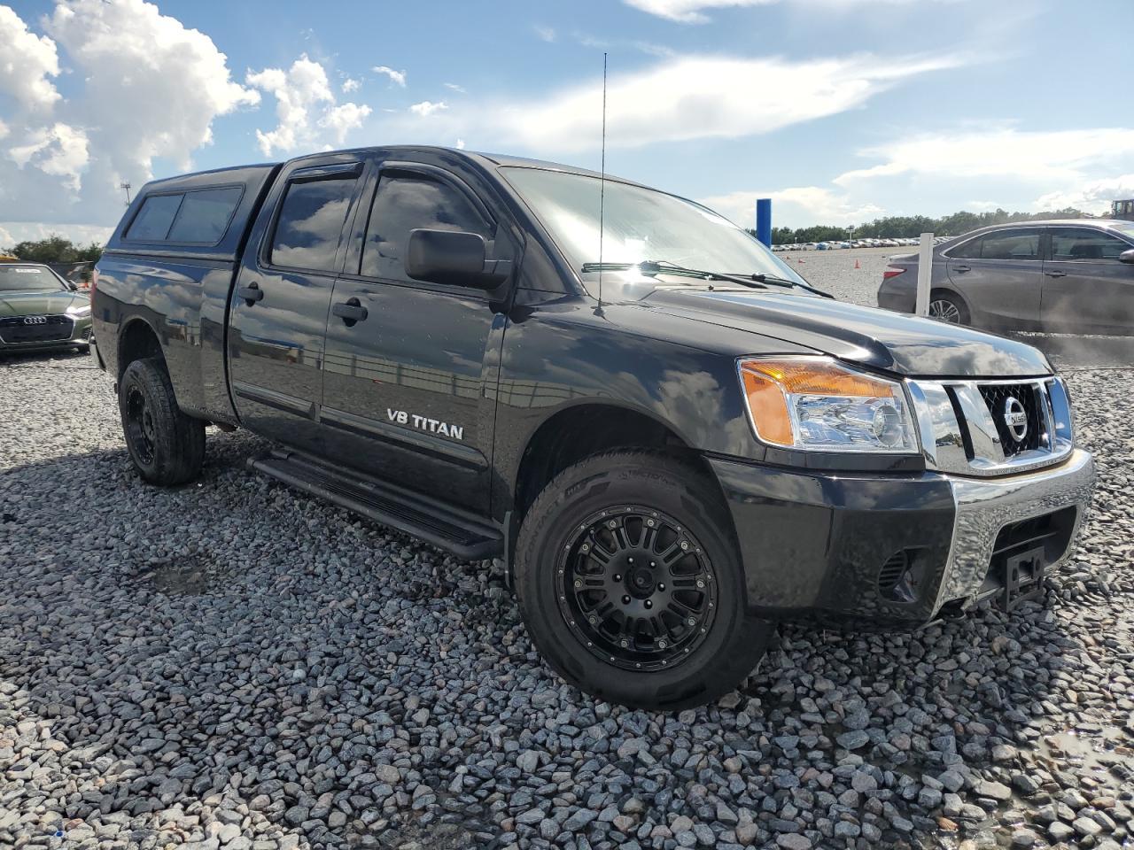 2010 Nissan Titan SE