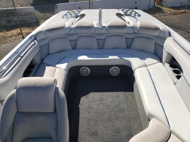 2004 Sanger Boat