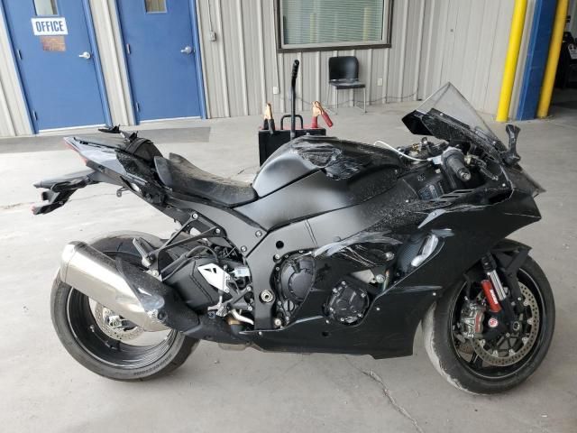 2025 Kawasaki ZX1002 M