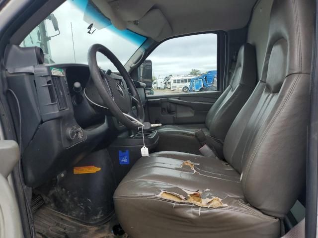 2008 GMC Savana Cutaway G3500
