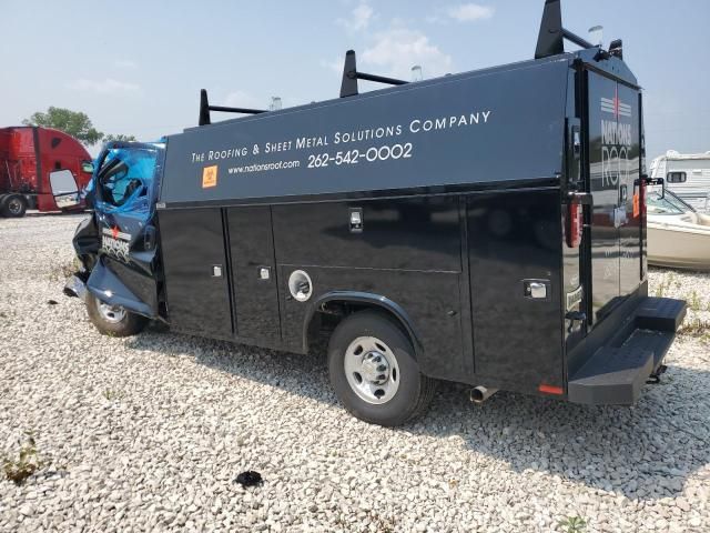 2024 Chev Express Commercial C
