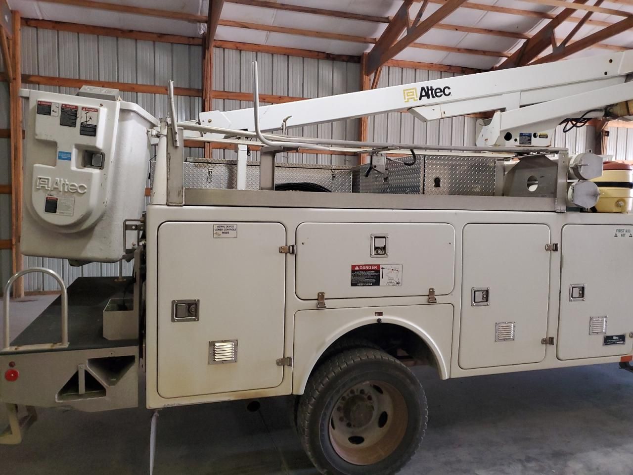 2013 Ford F450 Super Duty Bucket Truck