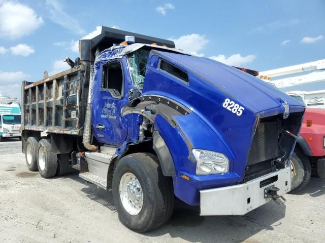 2024 Kenworth T880 Dump Truck
