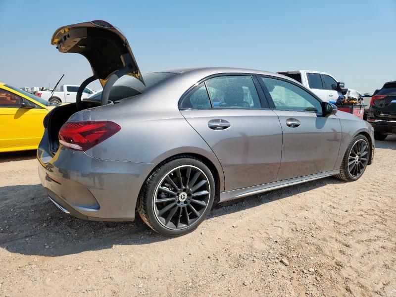 2020 Mercedes-Benz A 220