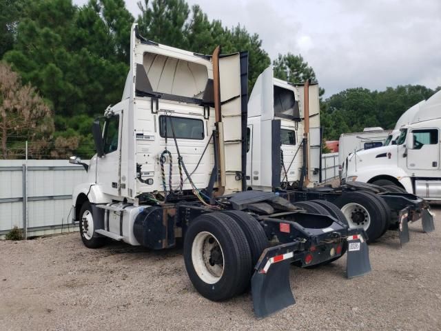 2016 Volvo VNL Semi Truck