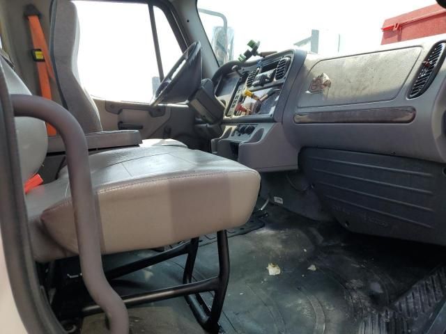 2019 Freightliner Business Class M2 Semi Truck