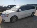 2016 Chrysler Town & Country Touring L