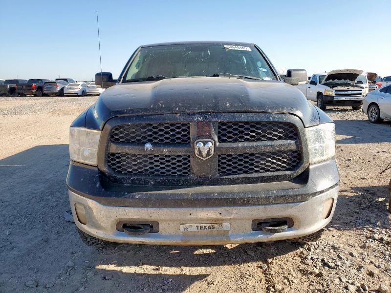 2015 Dodge RAM 1500 SLT