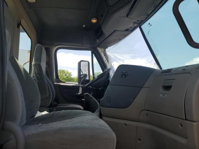 2017 Freightliner Cascadia 125 Semi Truck