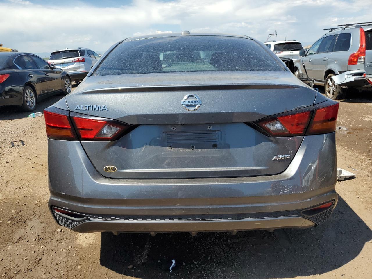 2019 Niss Altima s