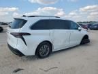 2025 Toyota Sienna LE
