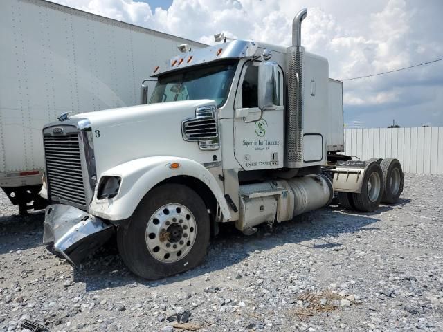 2020 Freightliner 122SD Semi Truck