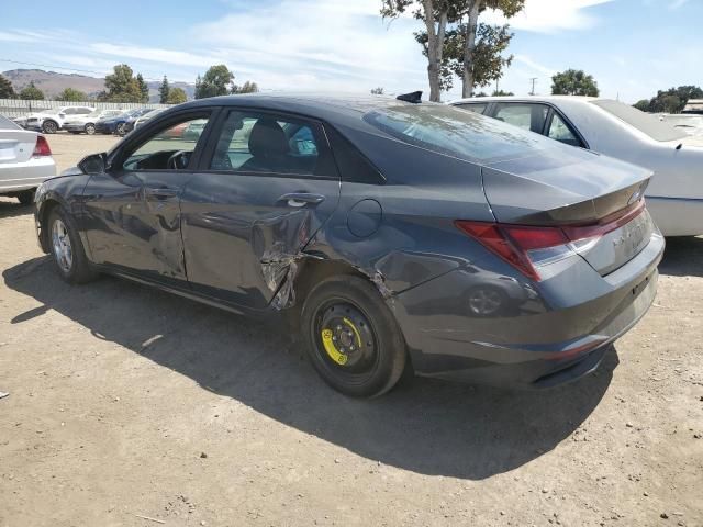 2023 Hyundai Elantra SE
