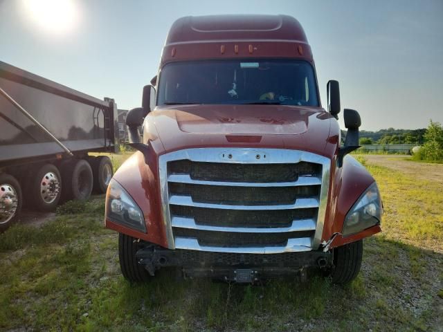 2020 Freightliner Cascadia 126 Semi Truck