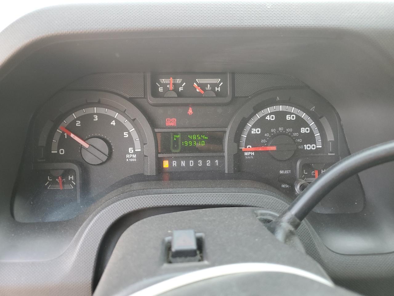 2013 Ford Econoline E350 Super Duty Cutaway Van