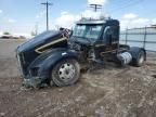 2016 Kenworth T880 Semi Truck