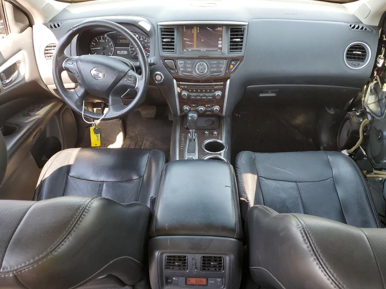 2014 Nissan Pathfinder s