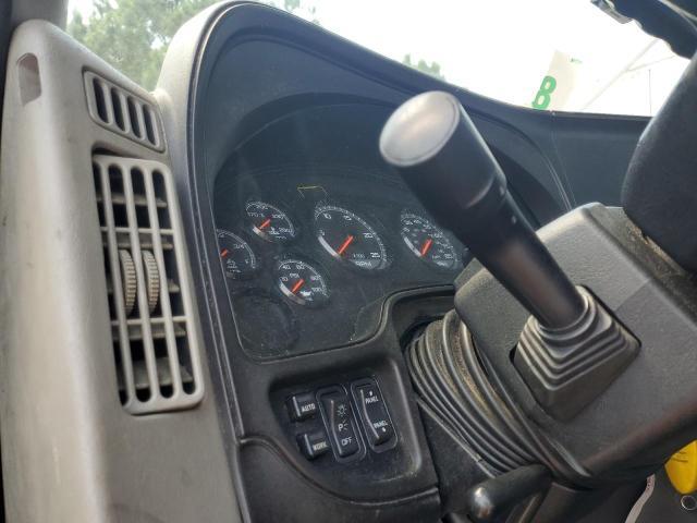 2013 International Prostar Semi Truck