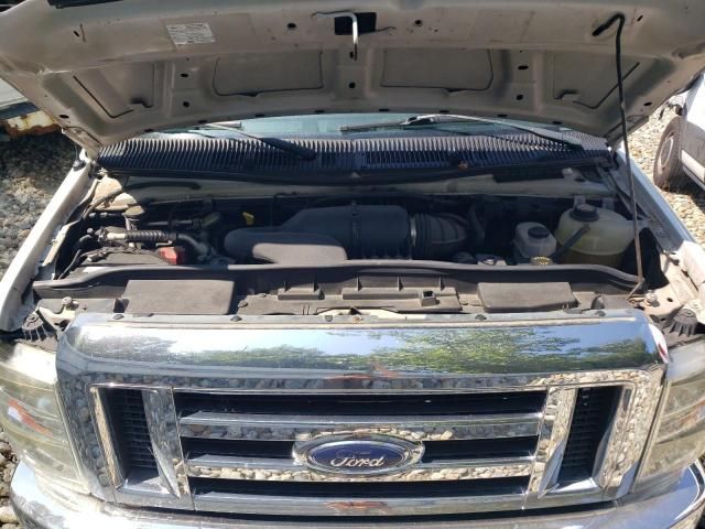 2009 Ford Econoline E350 Super Duty Wagon