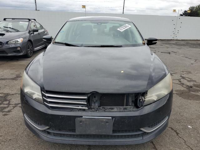 2013 Volkswagen Passat SE