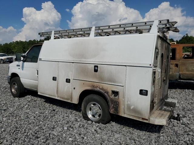 2016 Ford Econoline E350 Super Duty Cutaway Van