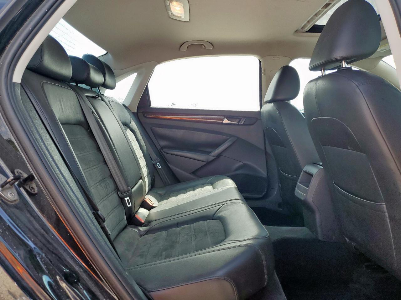 2012 Volkswagen Passat sel