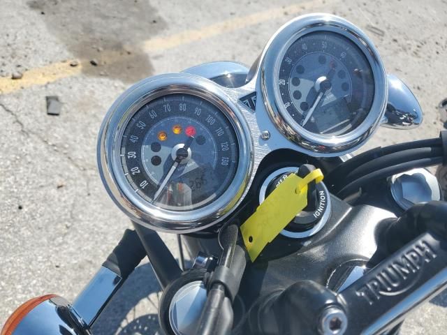 2024 Triumph Bonneville T120