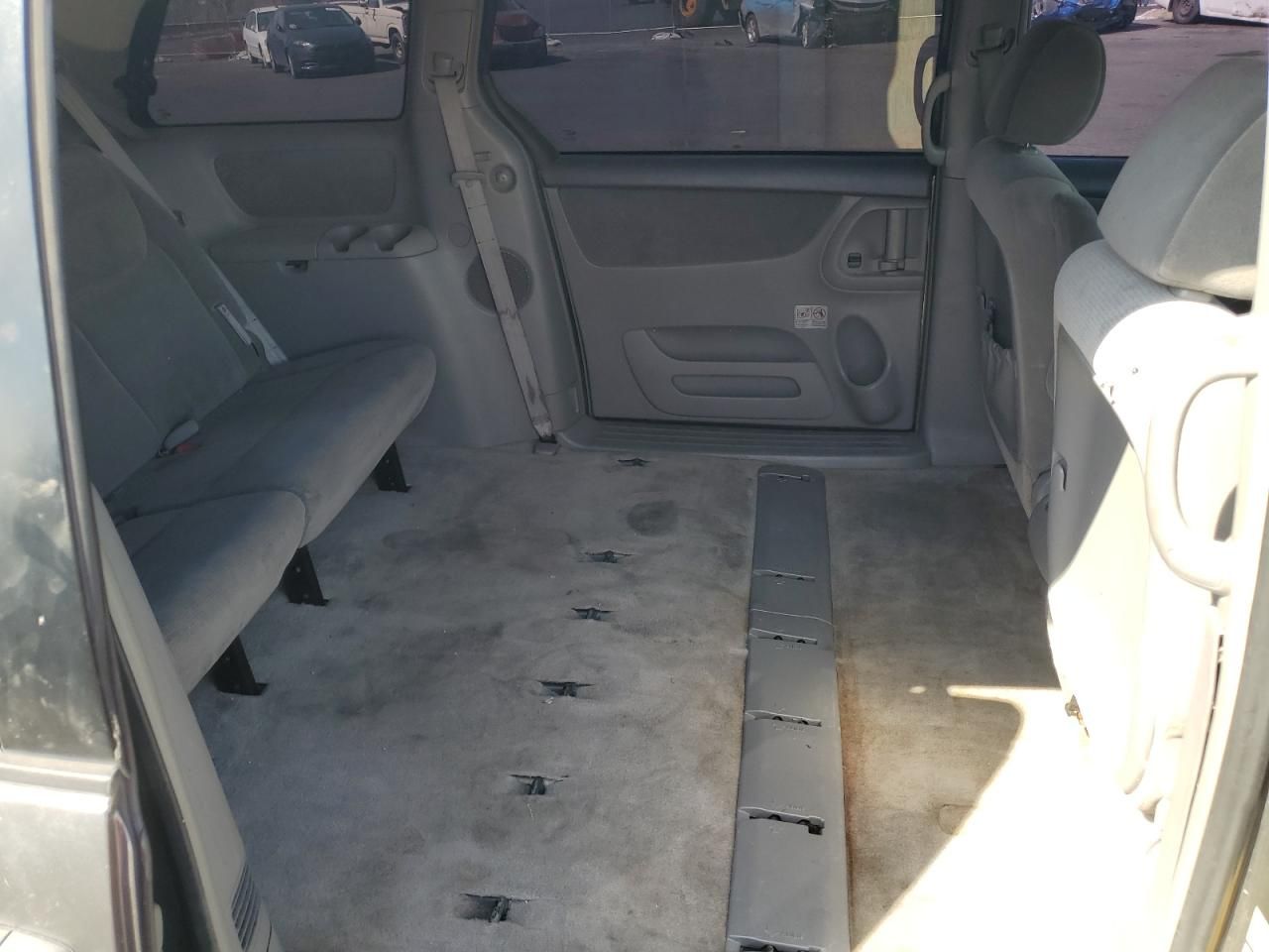 2005 Toyota Sienna ce