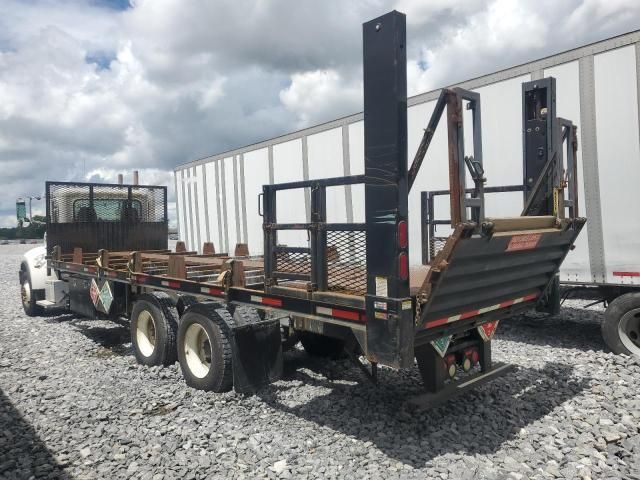 2015 Peterbilt 348 Flatbed Truck