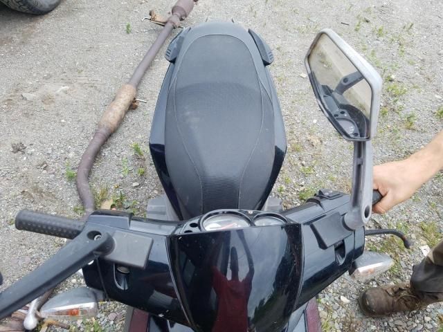 2018 Aprilia SR Motard