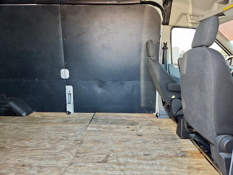 2019 Ford Transit T-250