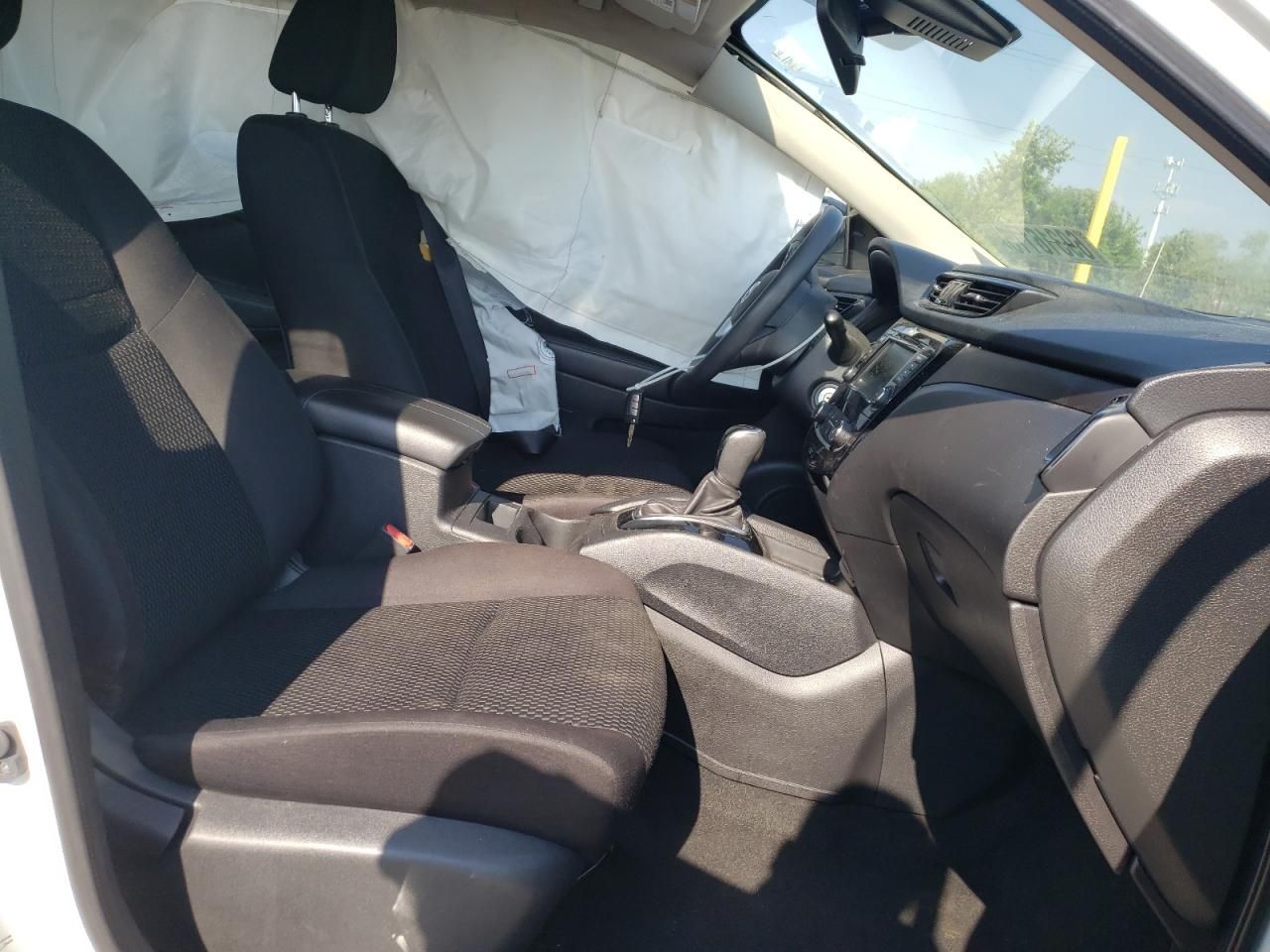 2022 Nissan Rogue Sport s