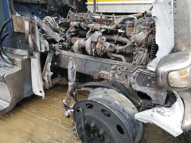 2022 Peterbilt 389 Semi Truck