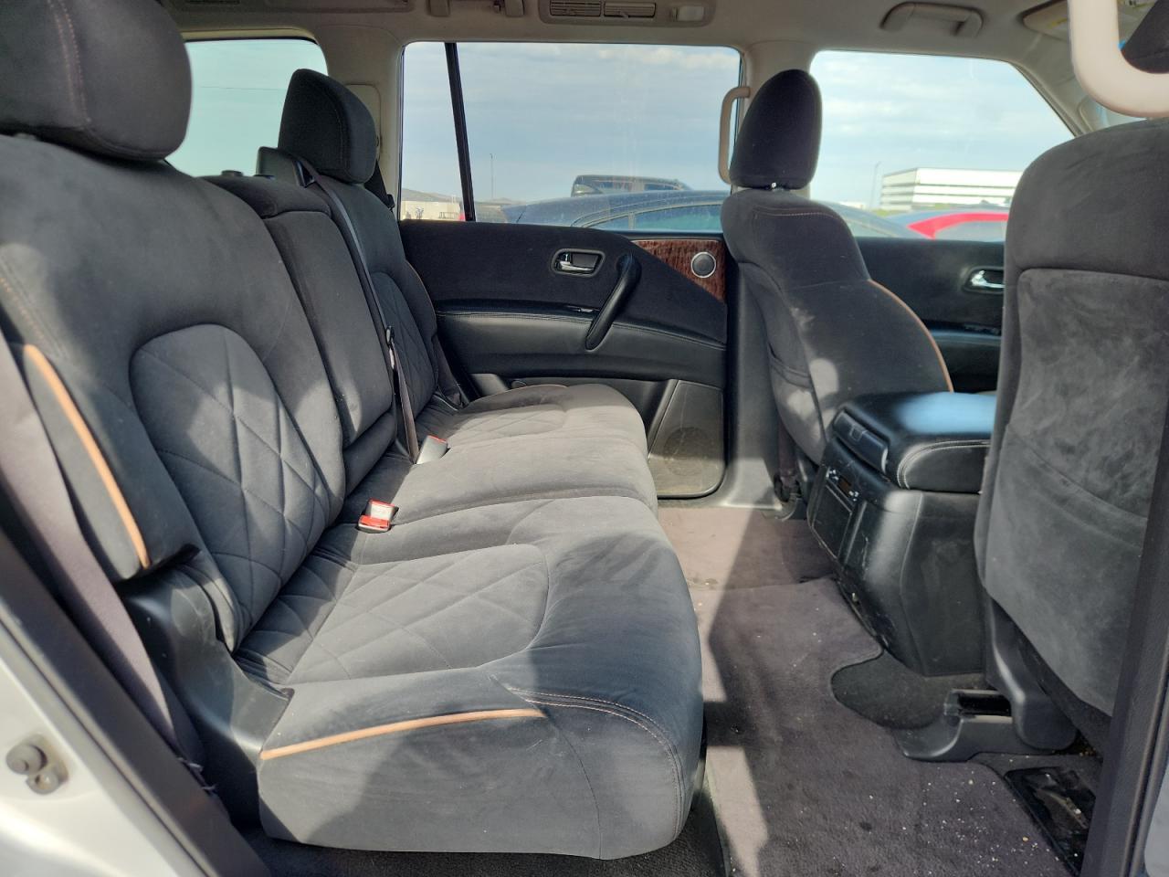 2017 Nissan Armada sv
