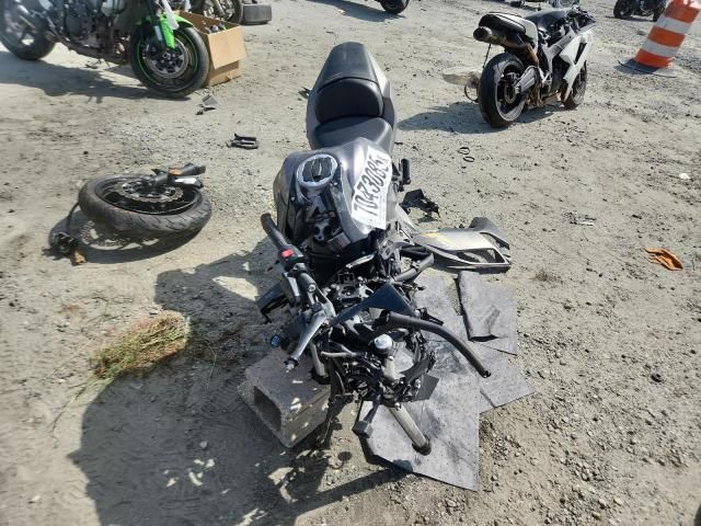 2021 Kawasaki EX650 N