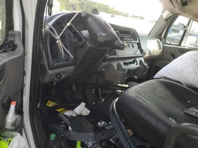 2013 Freightliner M2 106 MED-Trucks Expeditor Truck