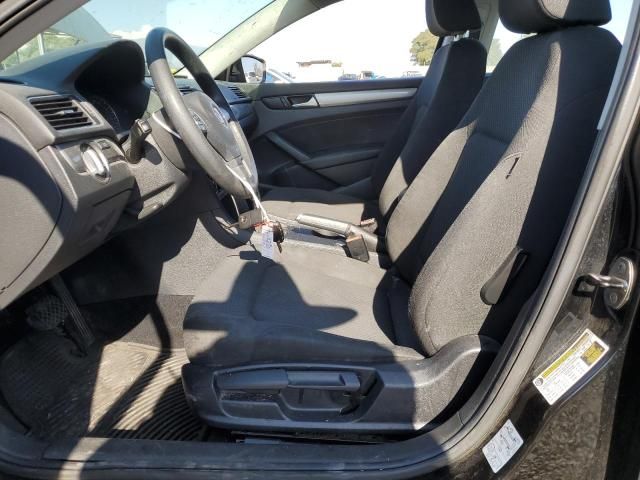 2014 Volkswagen Passat S