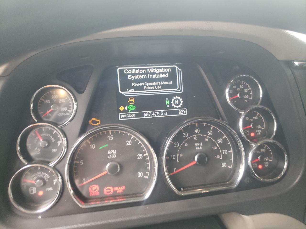 2019 Peterbilt 579 Semi Truck