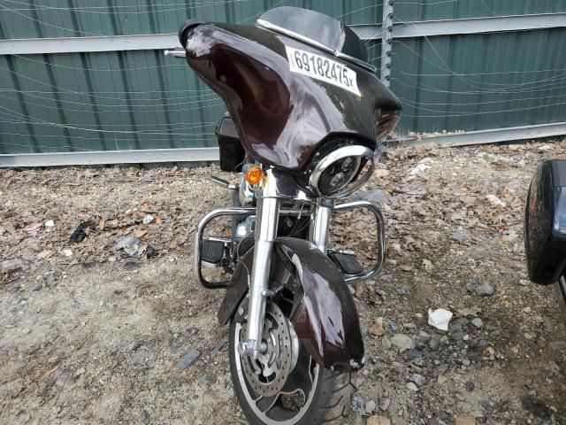 2011 Harley-Davidson Flhx