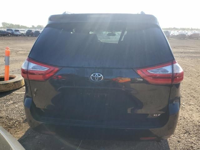 2017 Toyota Sienna xle