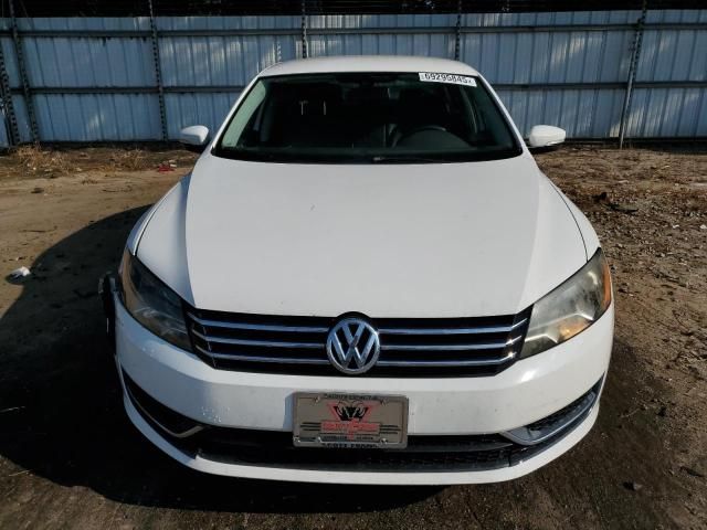 2015 Volkswagen Passat SE
