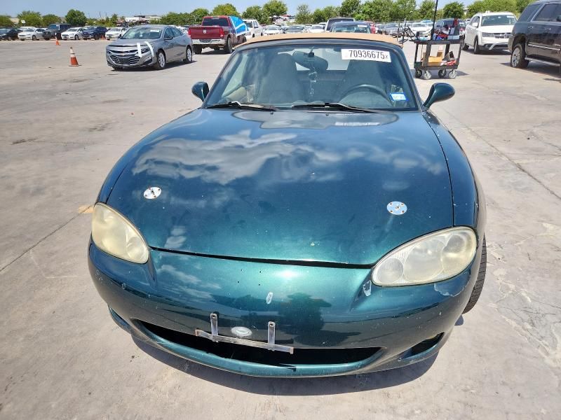 2004 Mazda MX-5 Miata Base