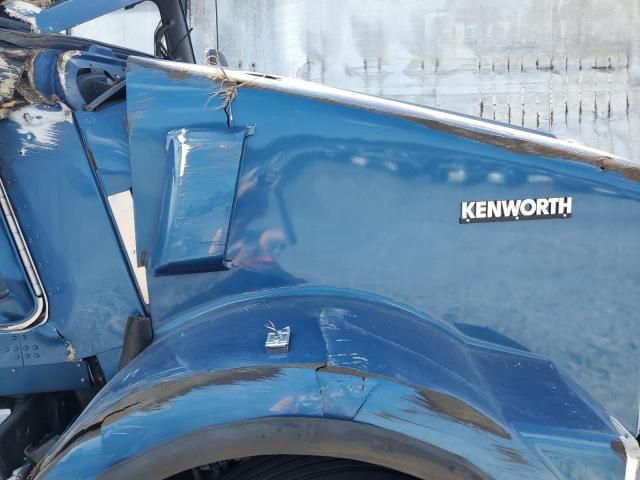 2012 Kenworth T800 Semi Truck