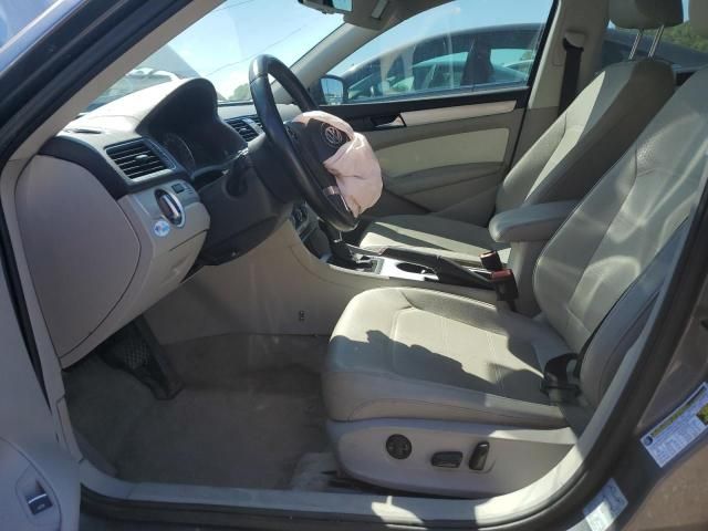 2013 Volkswagen Passat SE