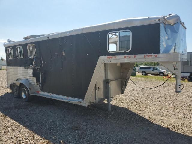 2004 Featherlite Mfg Inc 2004 Featherlite 8541 Livestock Trailer