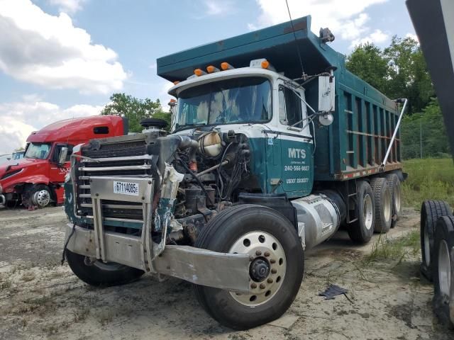 1999 Mack RD600 Dump Truck