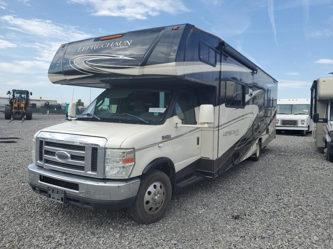 2015 Ford Econoline E450 Super Duty Cutaway Van