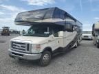 2015 Ford Econoline E450 Super Duty Cutaway Van