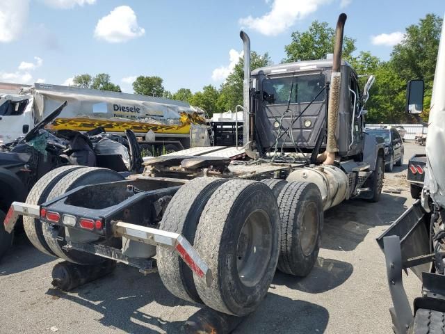 2020 Mack Pinnacle Semi Truck